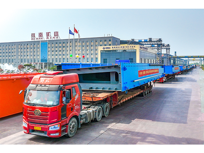发车！1000t“钢铁巨兽”，，，，，，，，助力长江中上游*大规模船埠建设