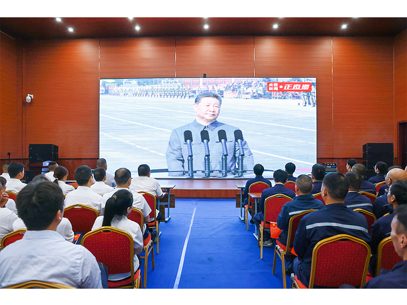 9.3阅兵刷屏｜整个尊龙抖圈官网人以这样的方式，，，，，向祖国致敬！